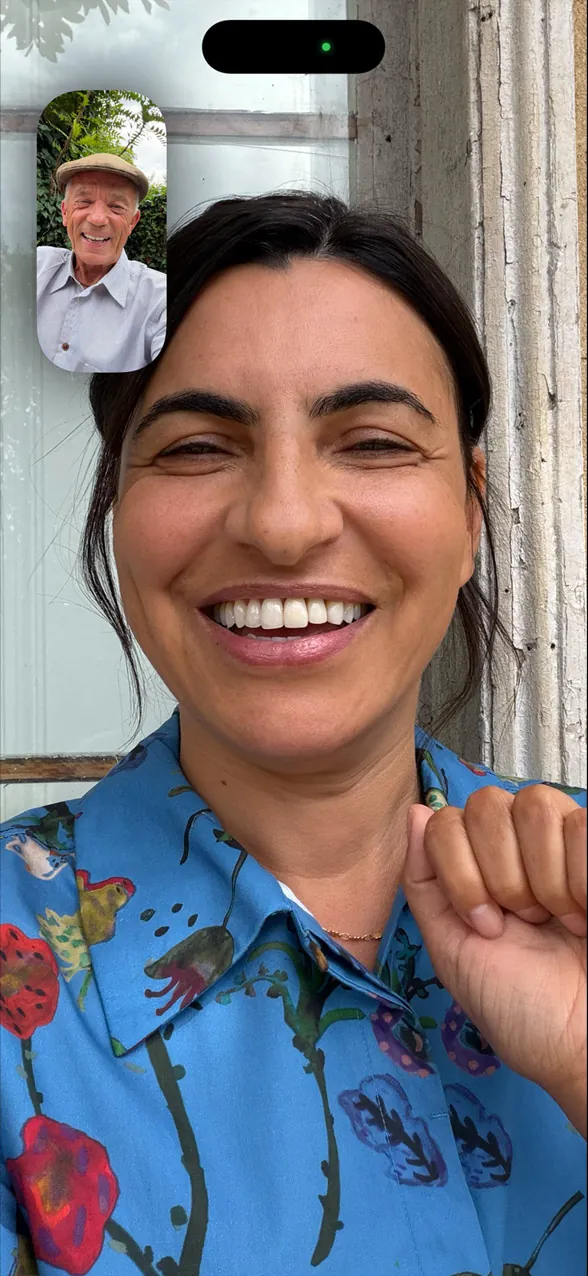 Center Stage أثناء مكالمة FaceTime